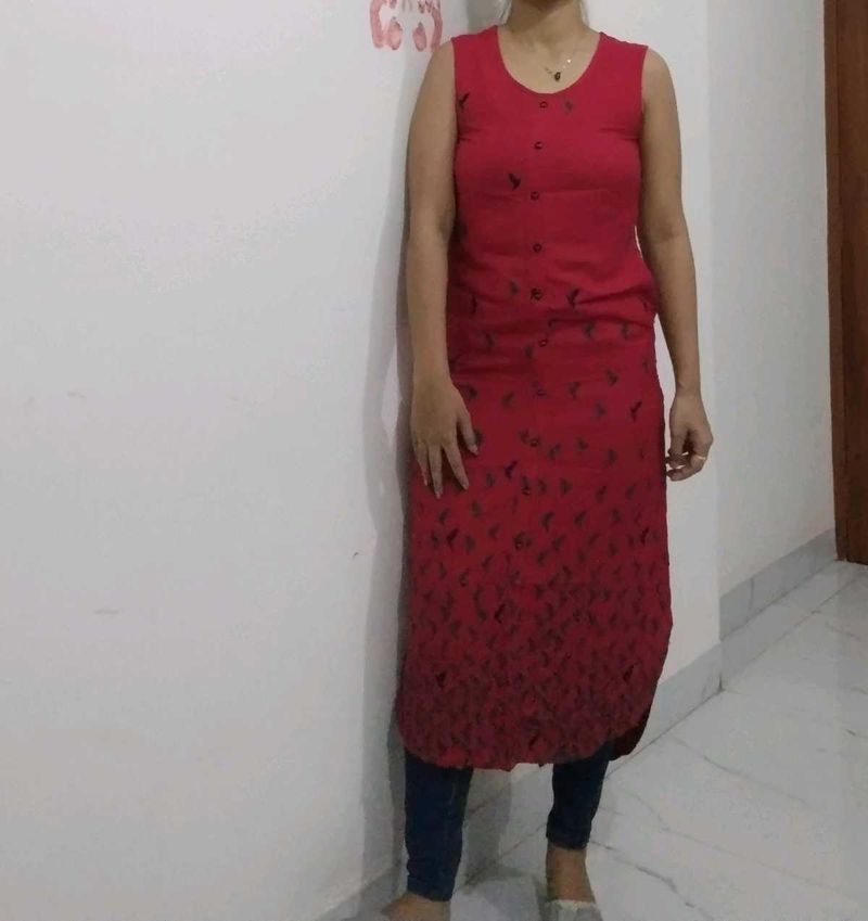 Avaasa Kurti