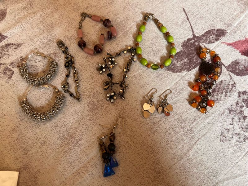 Jewelry Bundle: Earrings &amp; Bracelets