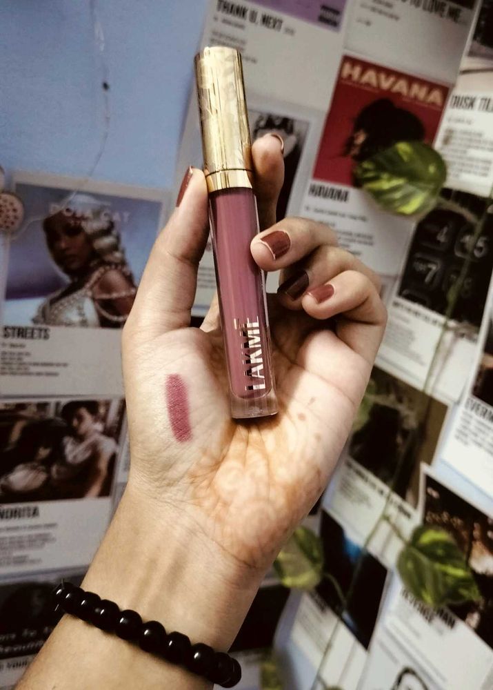 Muted Mauve Vibes – Lakme Luxe Lip Love