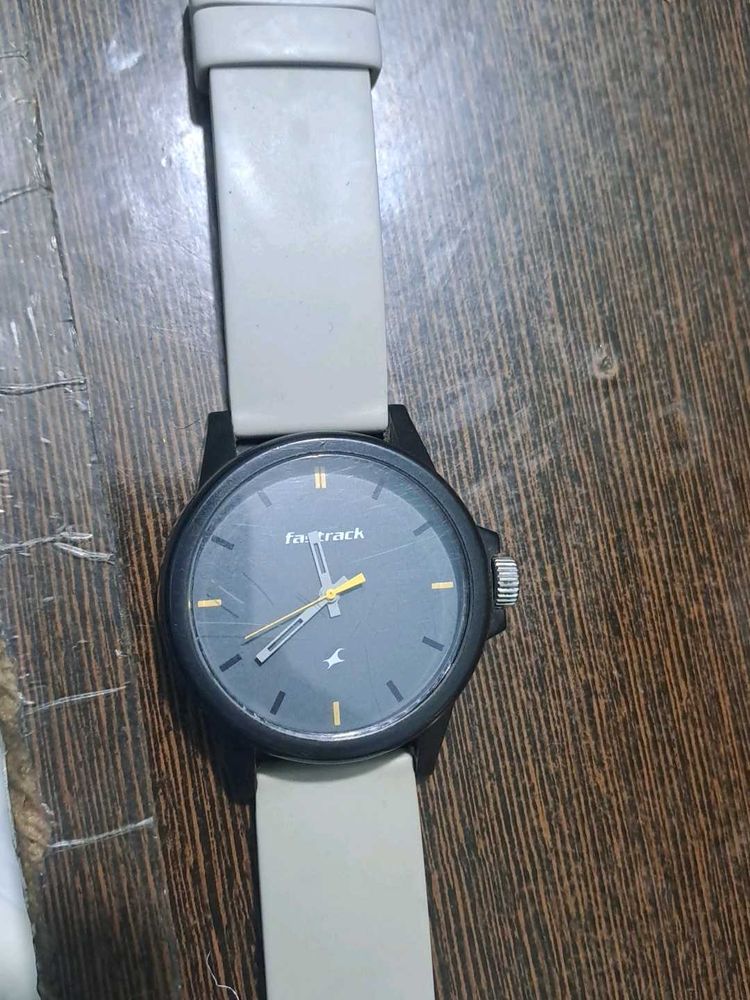 FASTRACK analog Watch