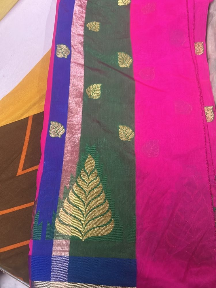 Saree With Unstiched Blouse