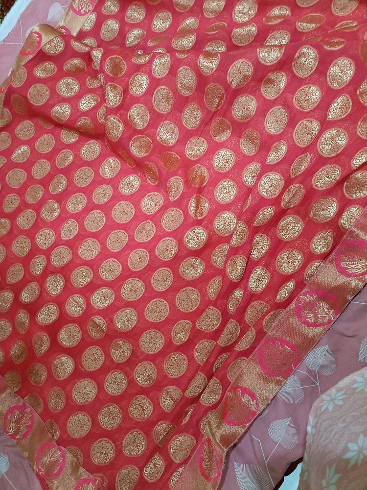 Saree Without Blouse