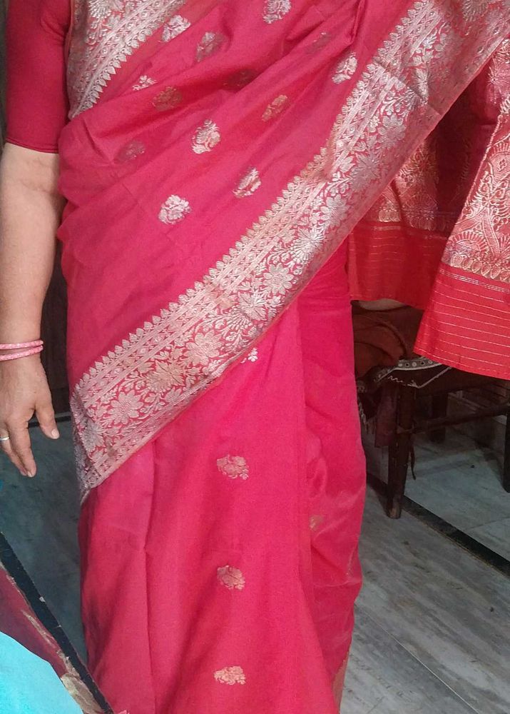 Elegant Pink Banarasi Saree