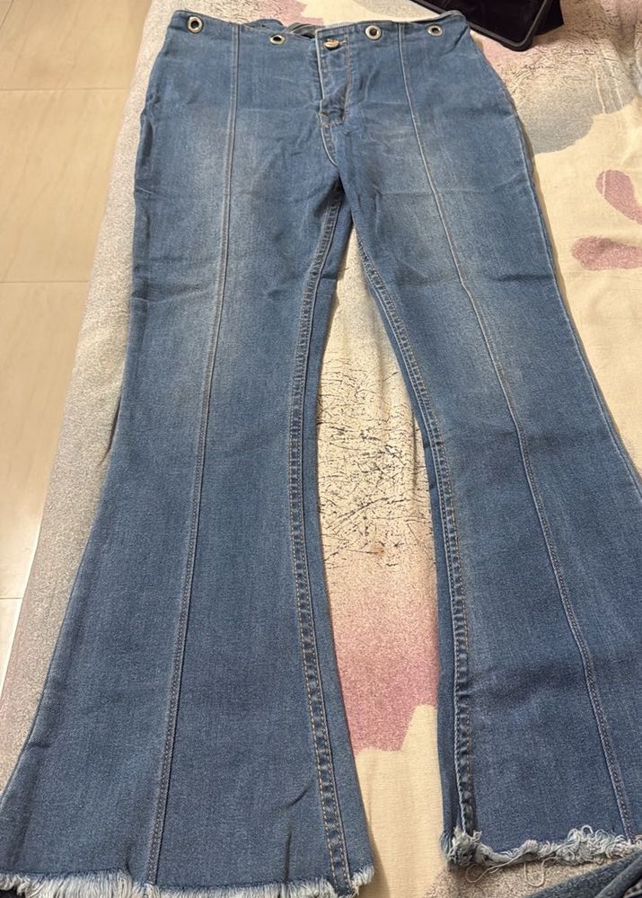 Flared Jeans