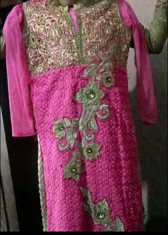 Stylish And Elegant Pink Kurti