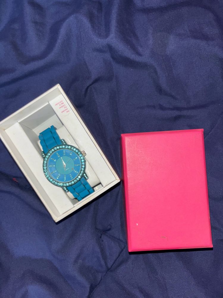 Aqua Blue QUARTZ wristwatch