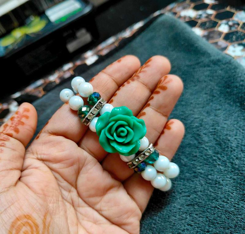 Elegant Pearl Bracelet – Timeless Beauty
