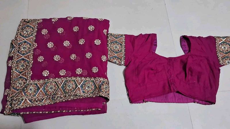 New Saree Redi Blouse K Sath H