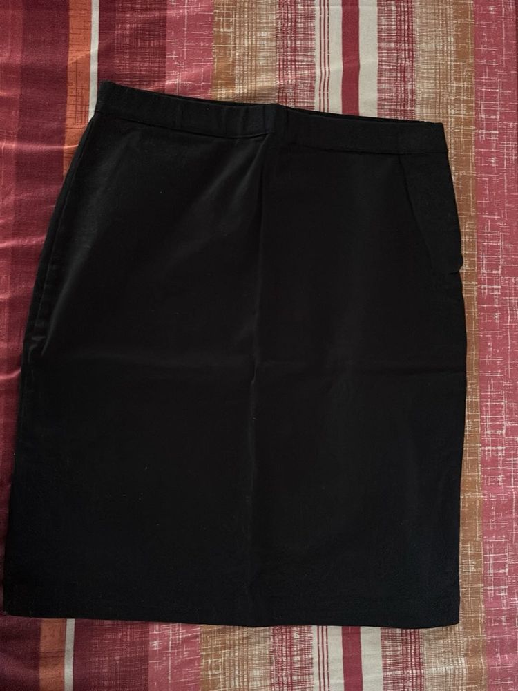 Simple corton formal black skirt
