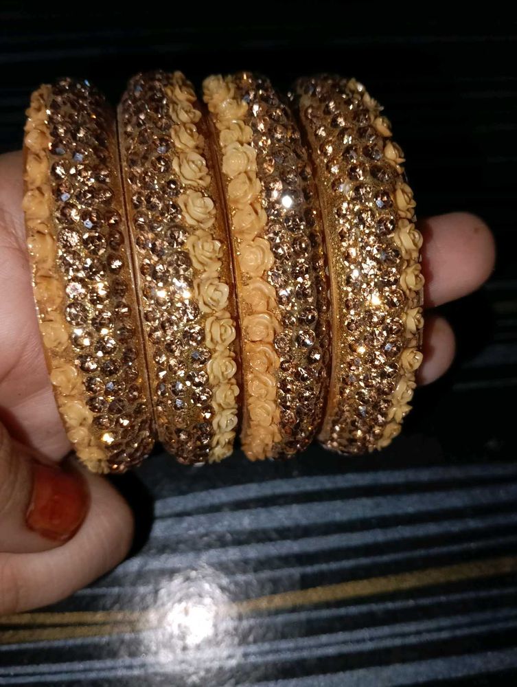 Golden Floral Bangle Set