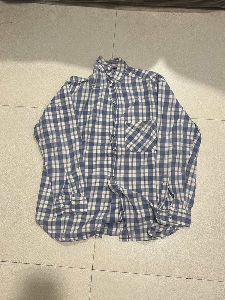 Oversized Shirt Trending