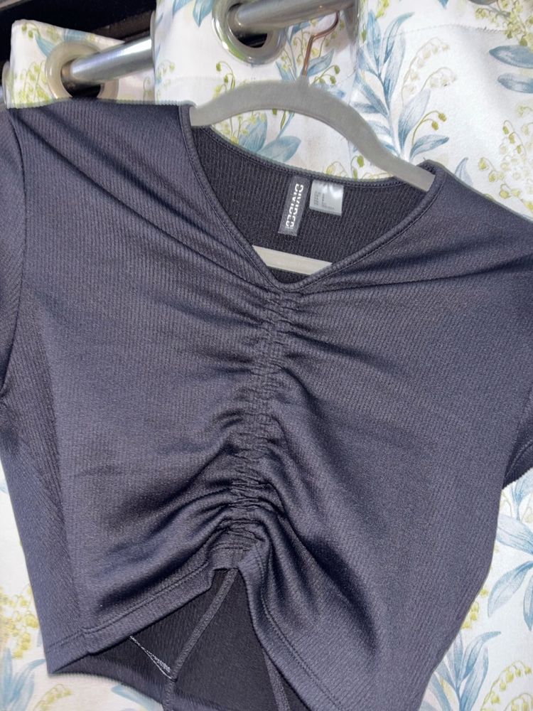 Black Ruched Crop Top