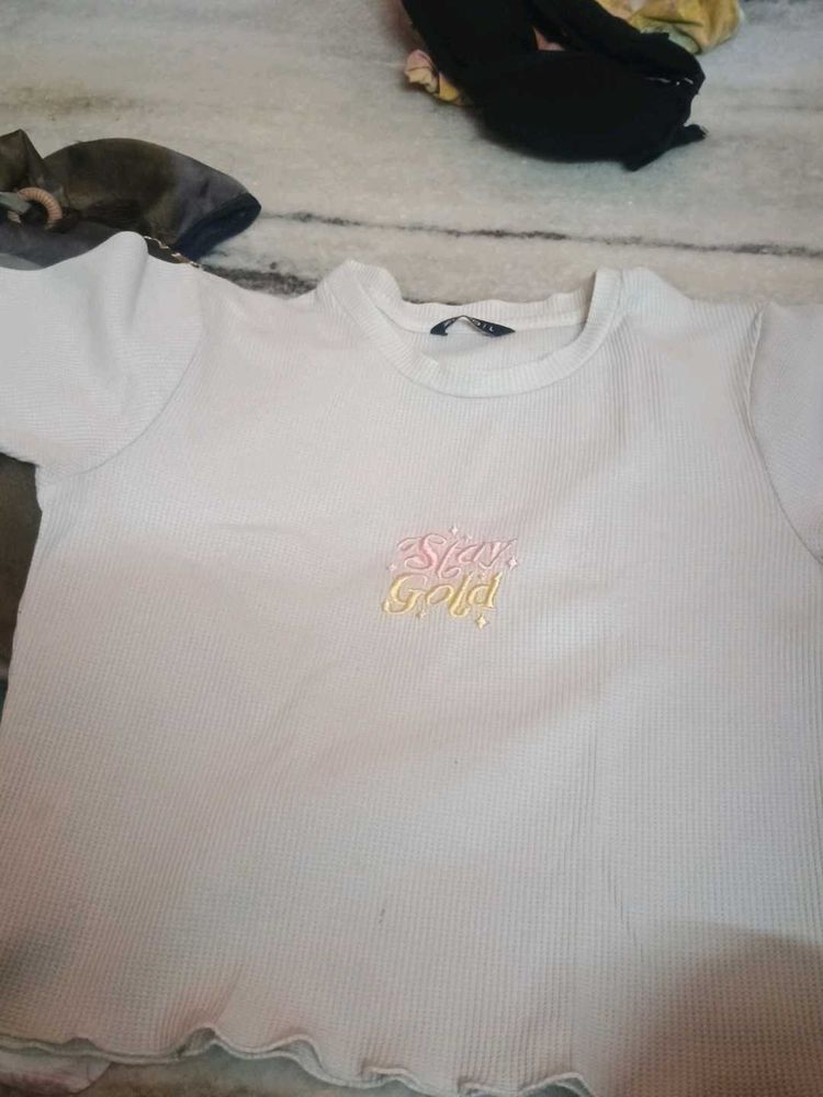 Cute 'Stay Gold' Crop Top