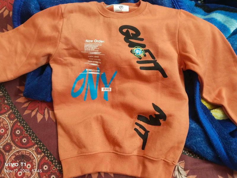 Graphic Print Sweatshirt