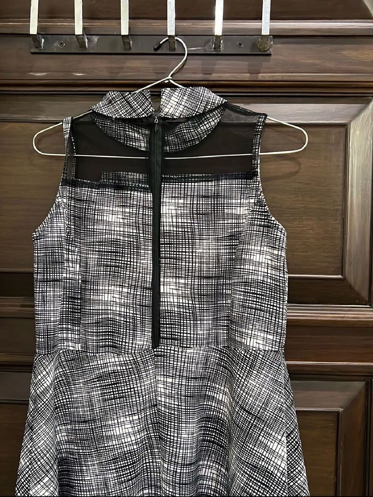 Chic Plaid Peplum Dress