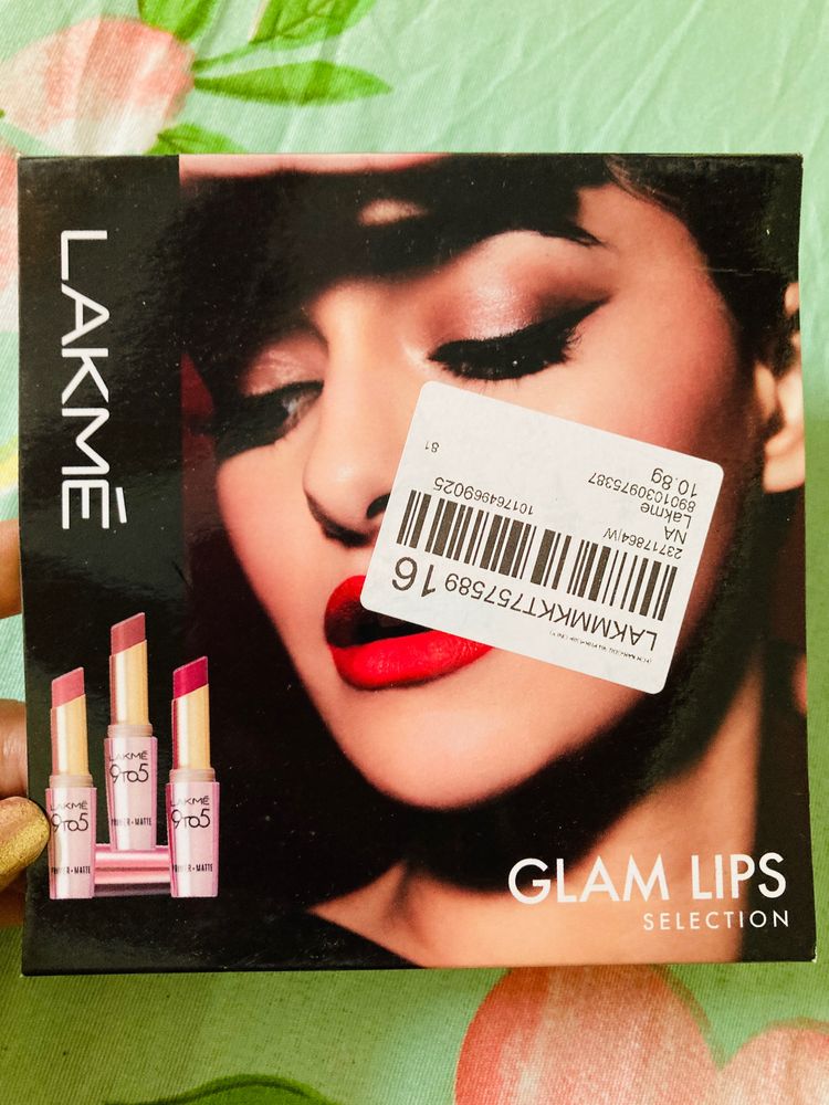 3 Lakme Lipstick