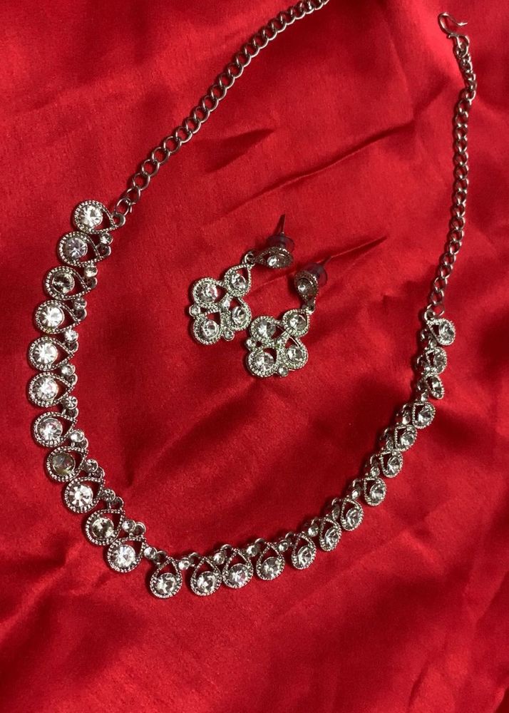 Stone Necklace Set