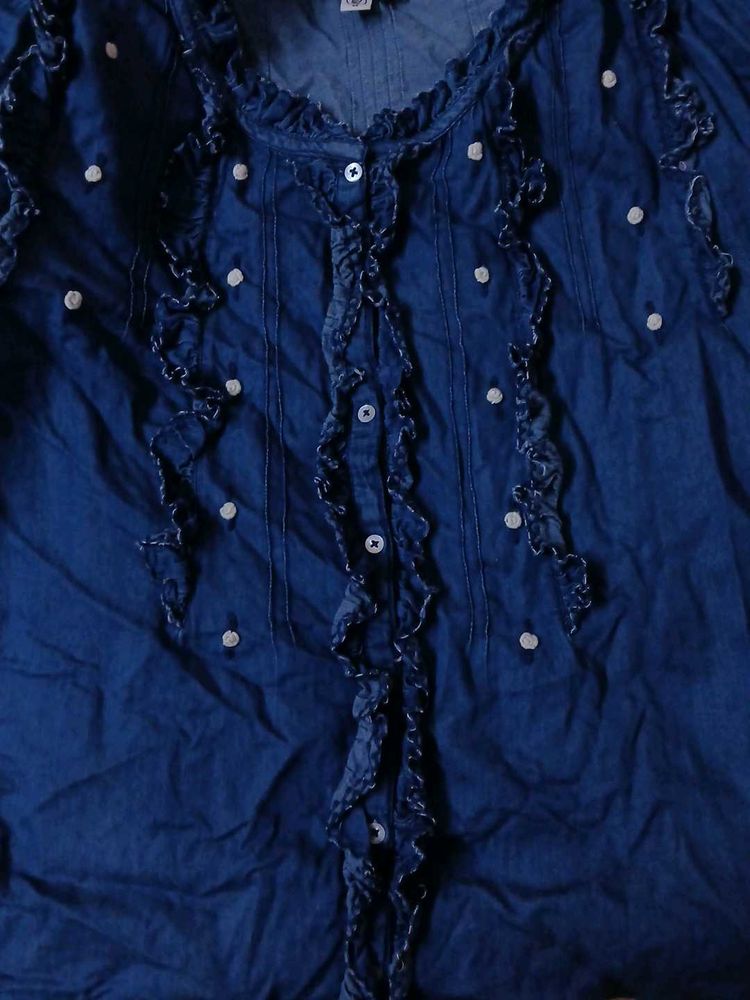 I Am Selling A Beautiful Comfortable Top