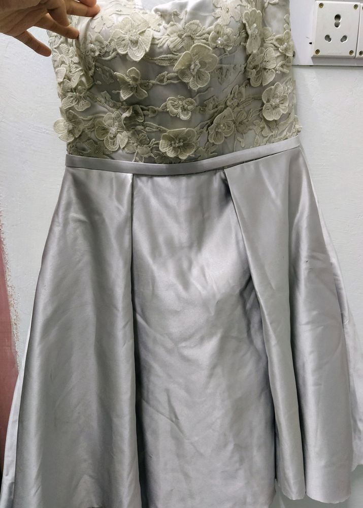 Customised Tube Knee Length Gown With Pockets