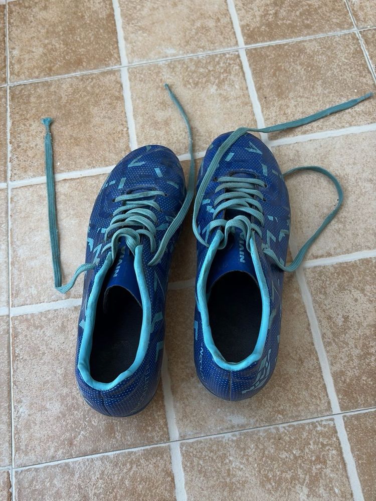 Nivia Football Shoes