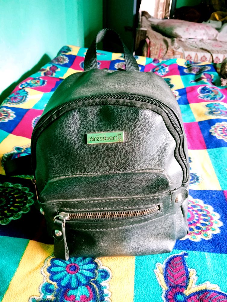 Beautiful Sling bag 🖤💕🥰