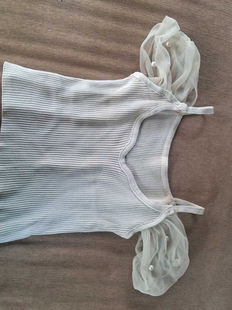 Cute Pearl Sleeve Top