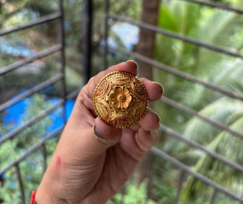 Golden elegant Adjustable ring