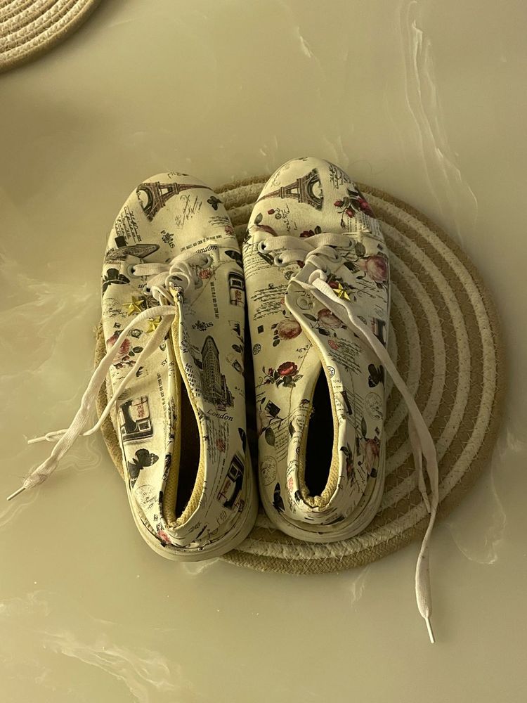 Parisian Print Casual Shoes
