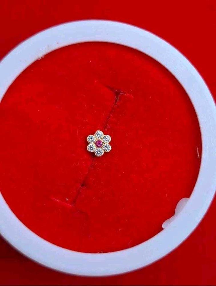 Flower Nose Pin Gold