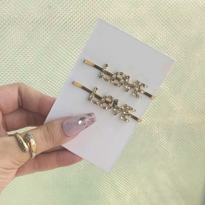 love embellished hair clips ✧
