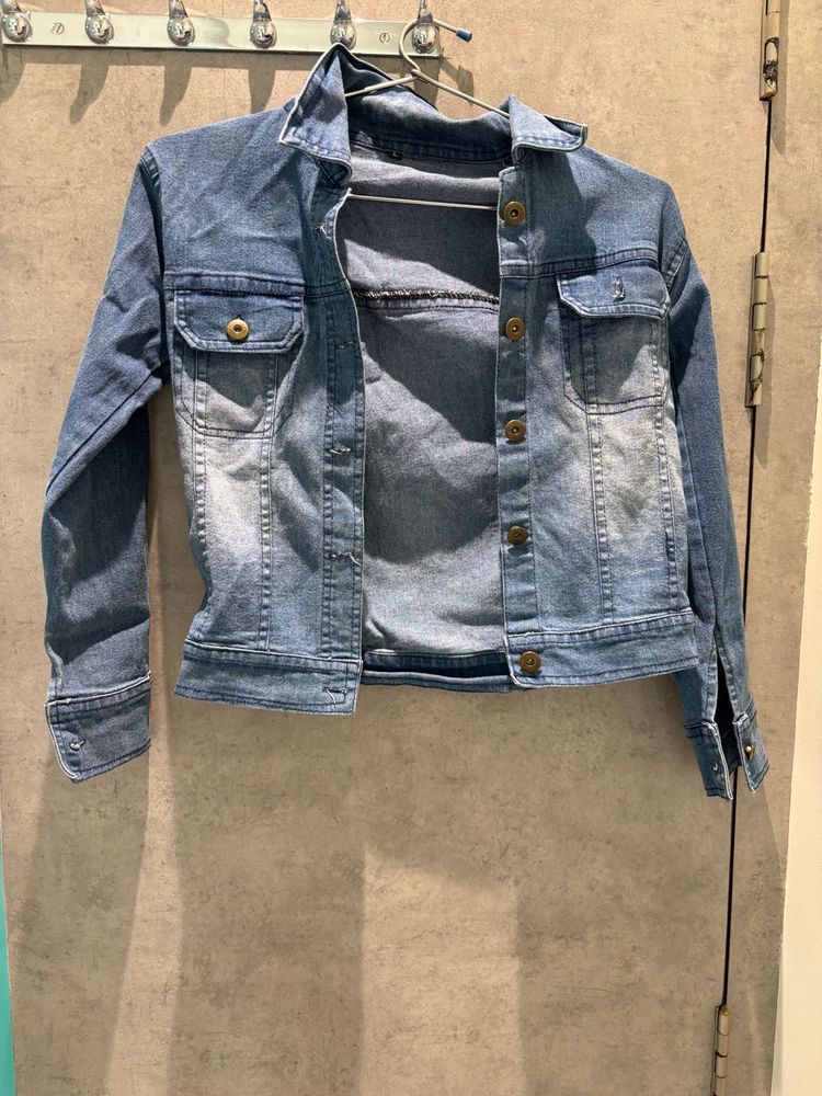 Denim Jacket - Stylish &amp; Versatile