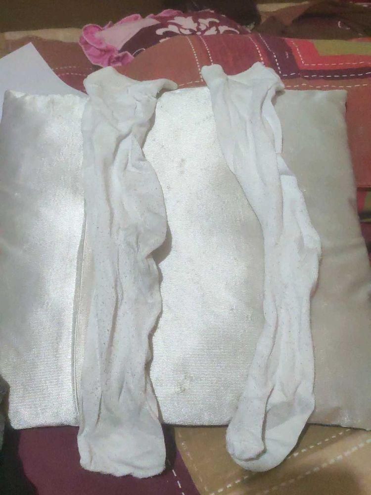 Women&#39;s White Socks
