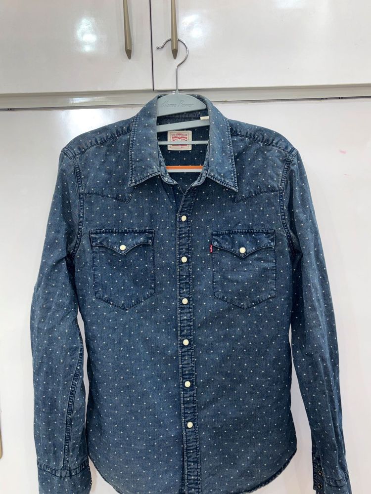LEVI’S casual shirt