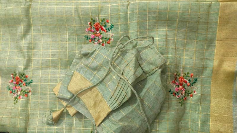 Saree With Blouse