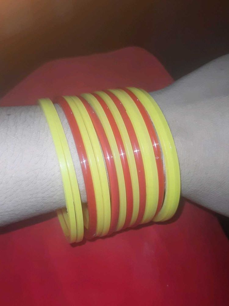 chudiya red yellow