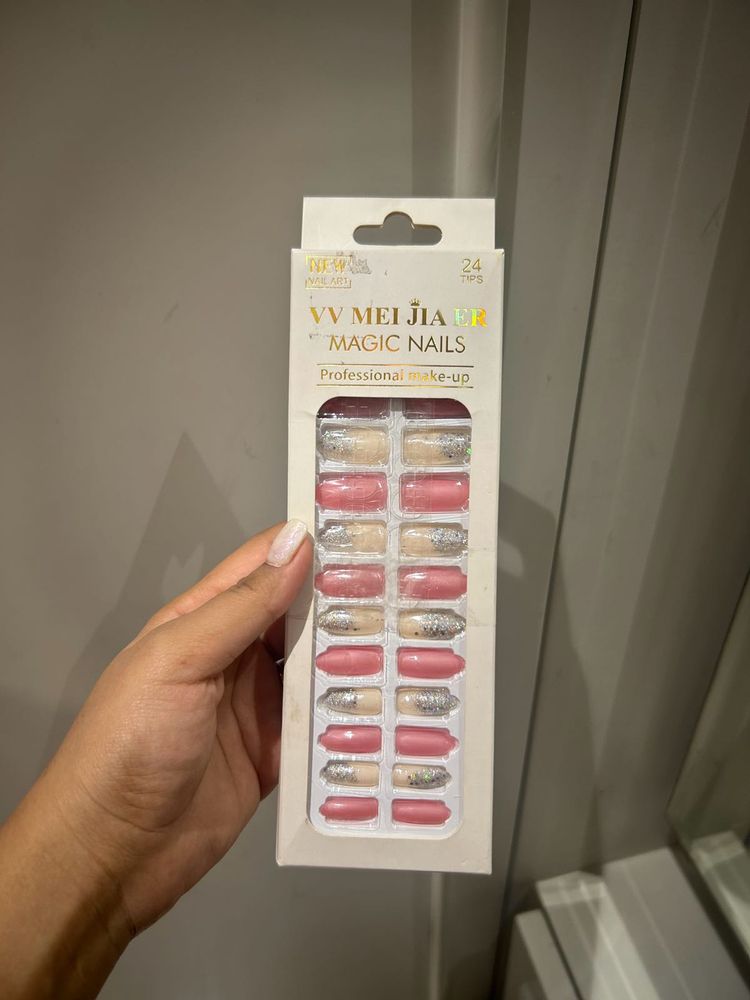 Magic Press-On Nails