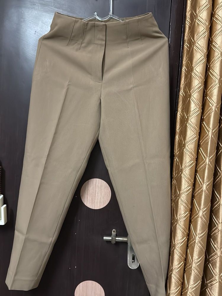 H&amp;M Elegant Beige Formal Trousers