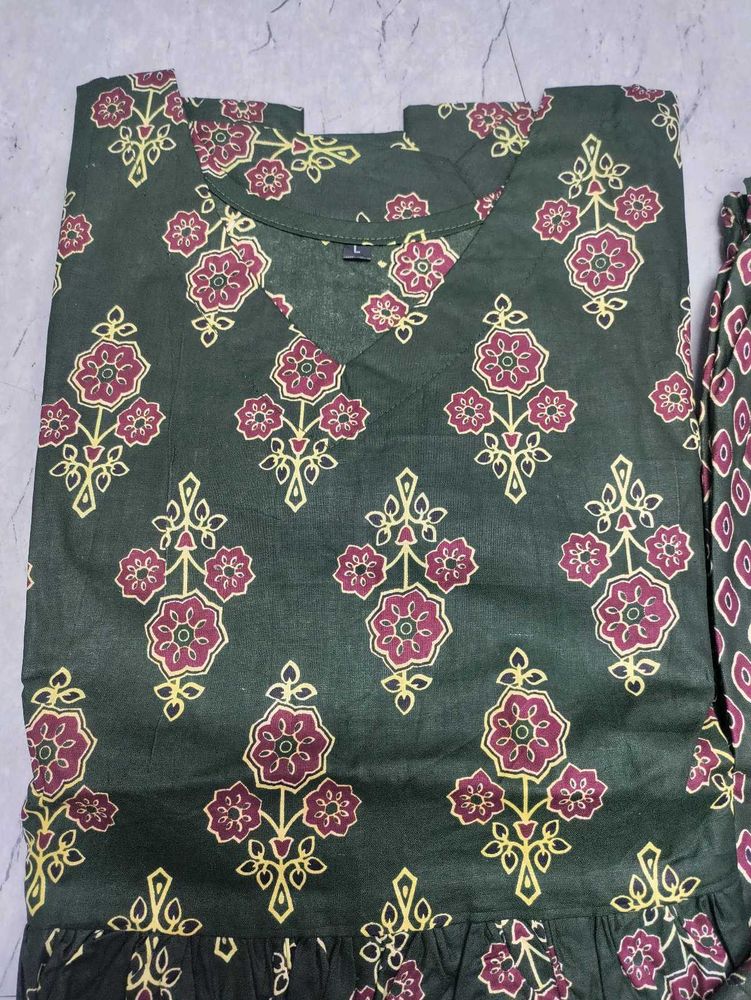 Women Printed Flared A-Line Kurta with Pant😍
