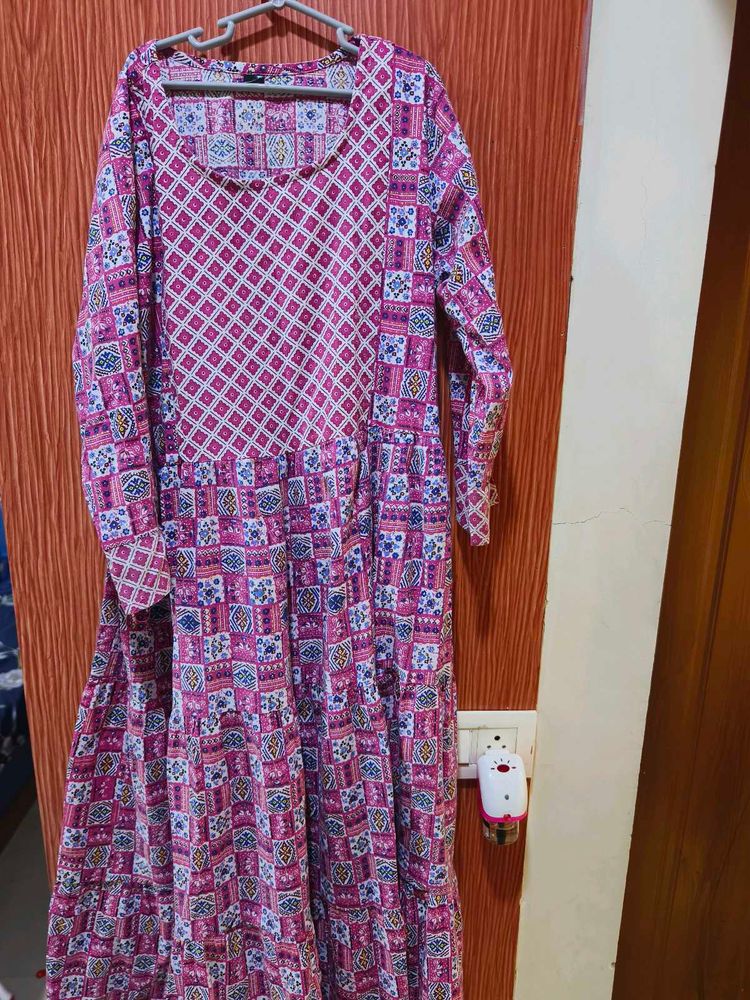 Women feeding Gown