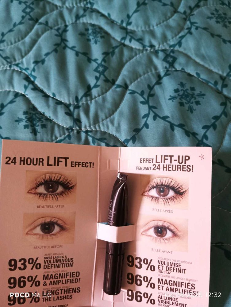 Mascara 24 Hour Lift Effect
