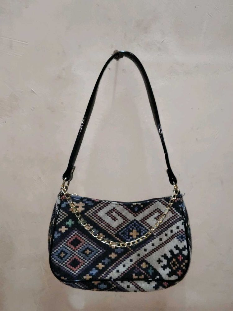 Patterned Shoulder Bag with Chain