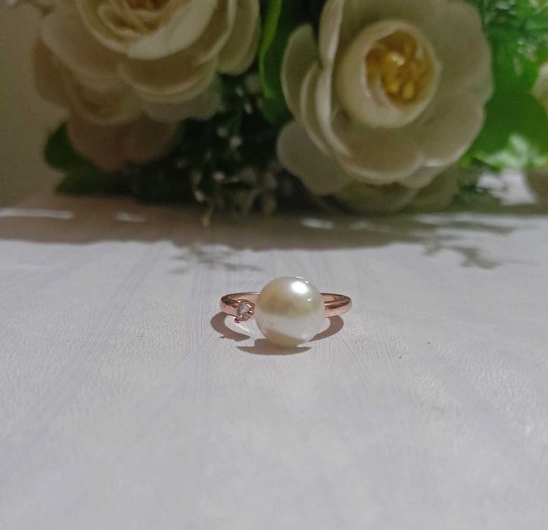 Elegant Pearl Ring