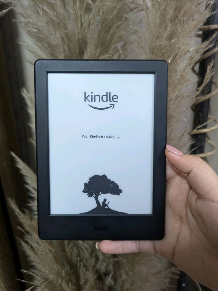 Amazon Kindle (8th Gen)