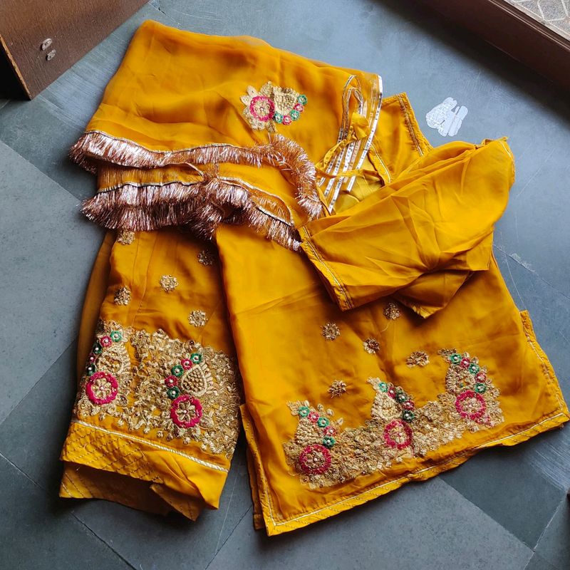 Mustered Rajputi Poshak