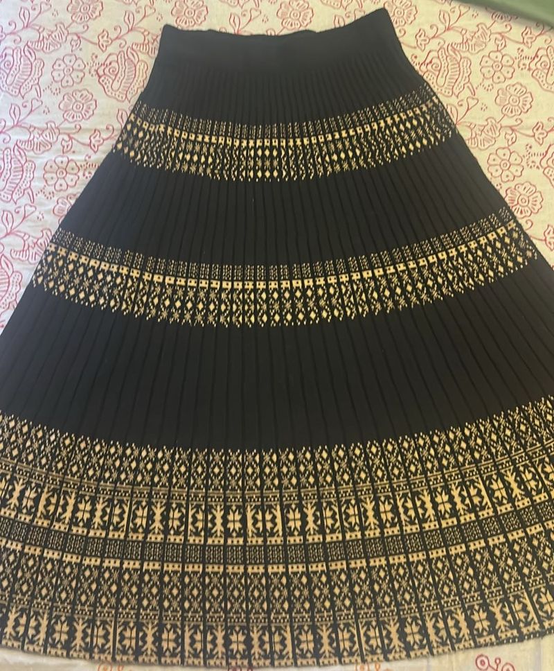 Black skirt