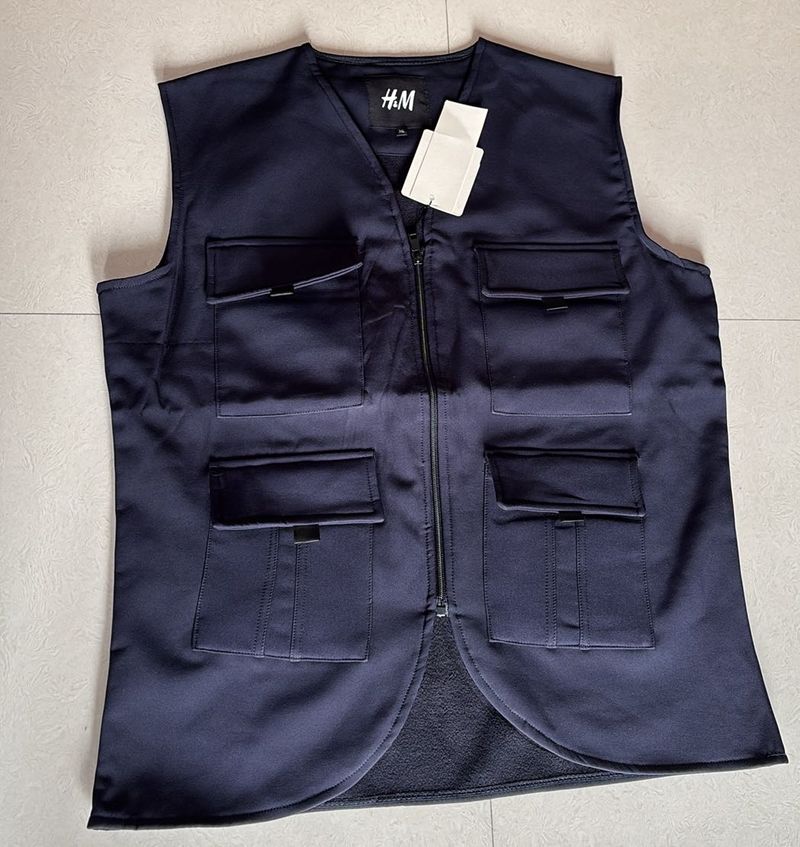 Mens  riding &amp;hiking sleeveless four pocket jacket