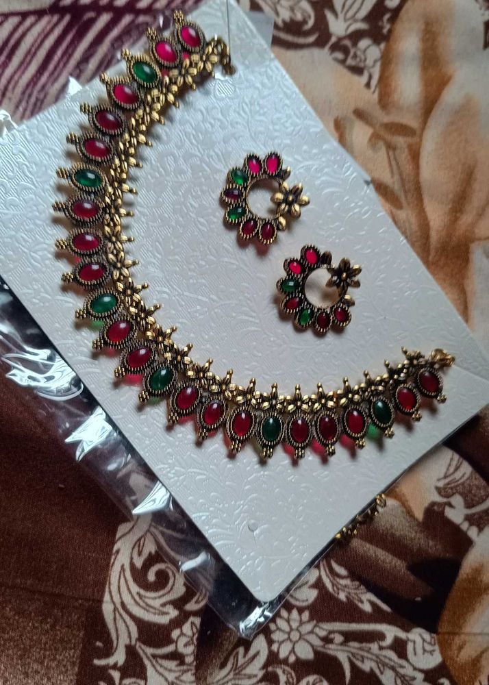 Necklace &amp; Earring Set