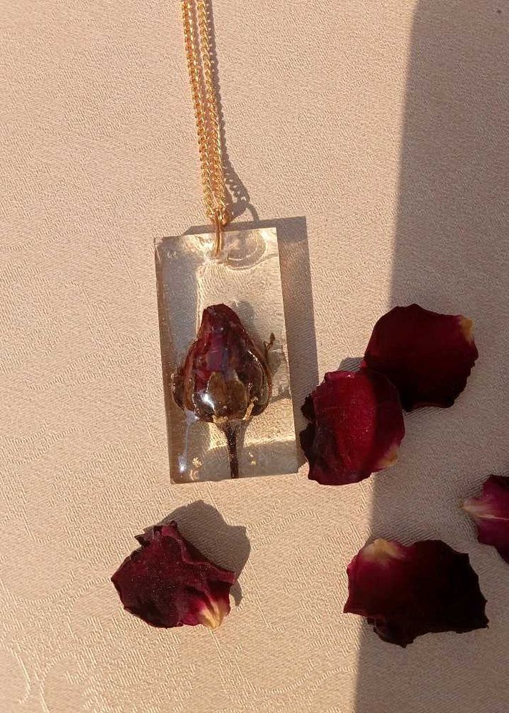 Resin Rosebud Pendant Necklace