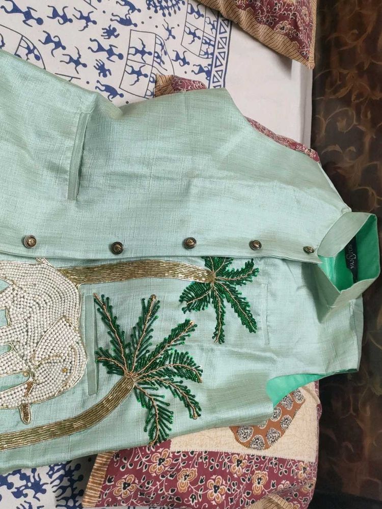 Embroidered Men&#39;s Koti