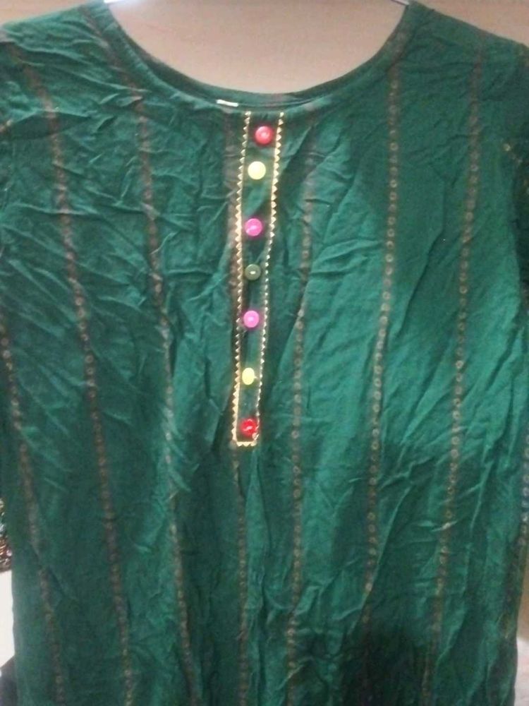 Green Embellished Kurta with dupatta